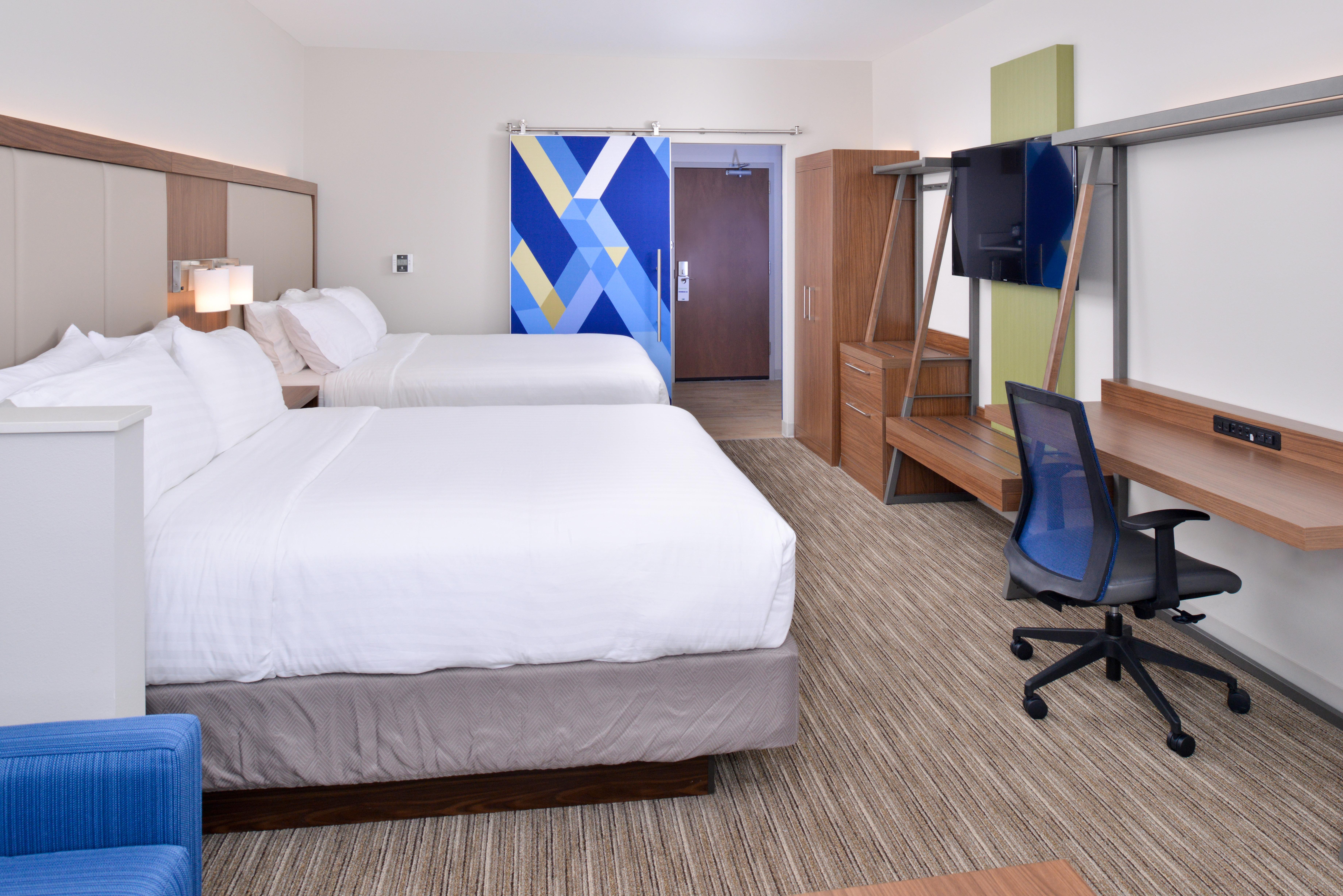 Holiday Inn Express & Suites Madison By Ihg Exterior photo